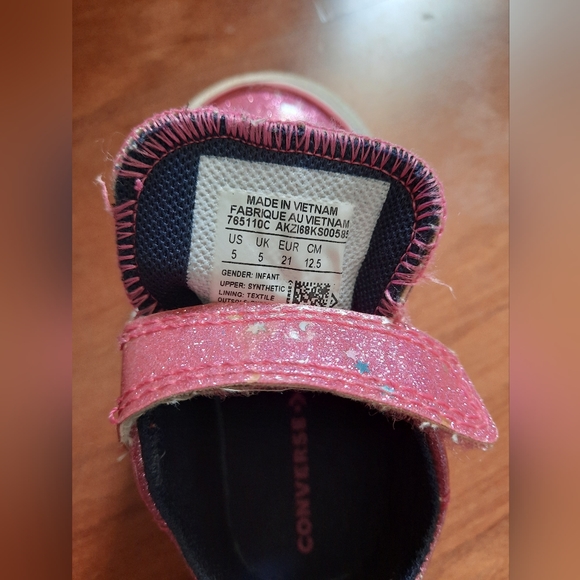 Converse toddler kids bright pink sparkly sneakers, size US5 GUC - Picture 4 of 5